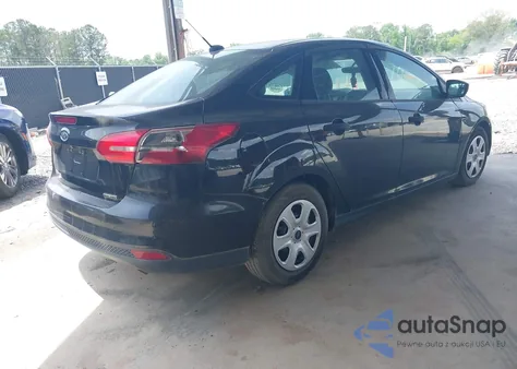 2016 Ford Focus S z USA, uszkodzony, nr VIN 1FADP3E2XGL237442